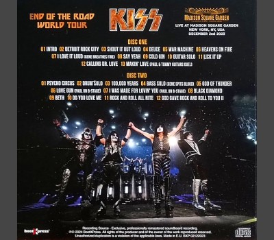 kiss_ny2023_2-400x350.jpg